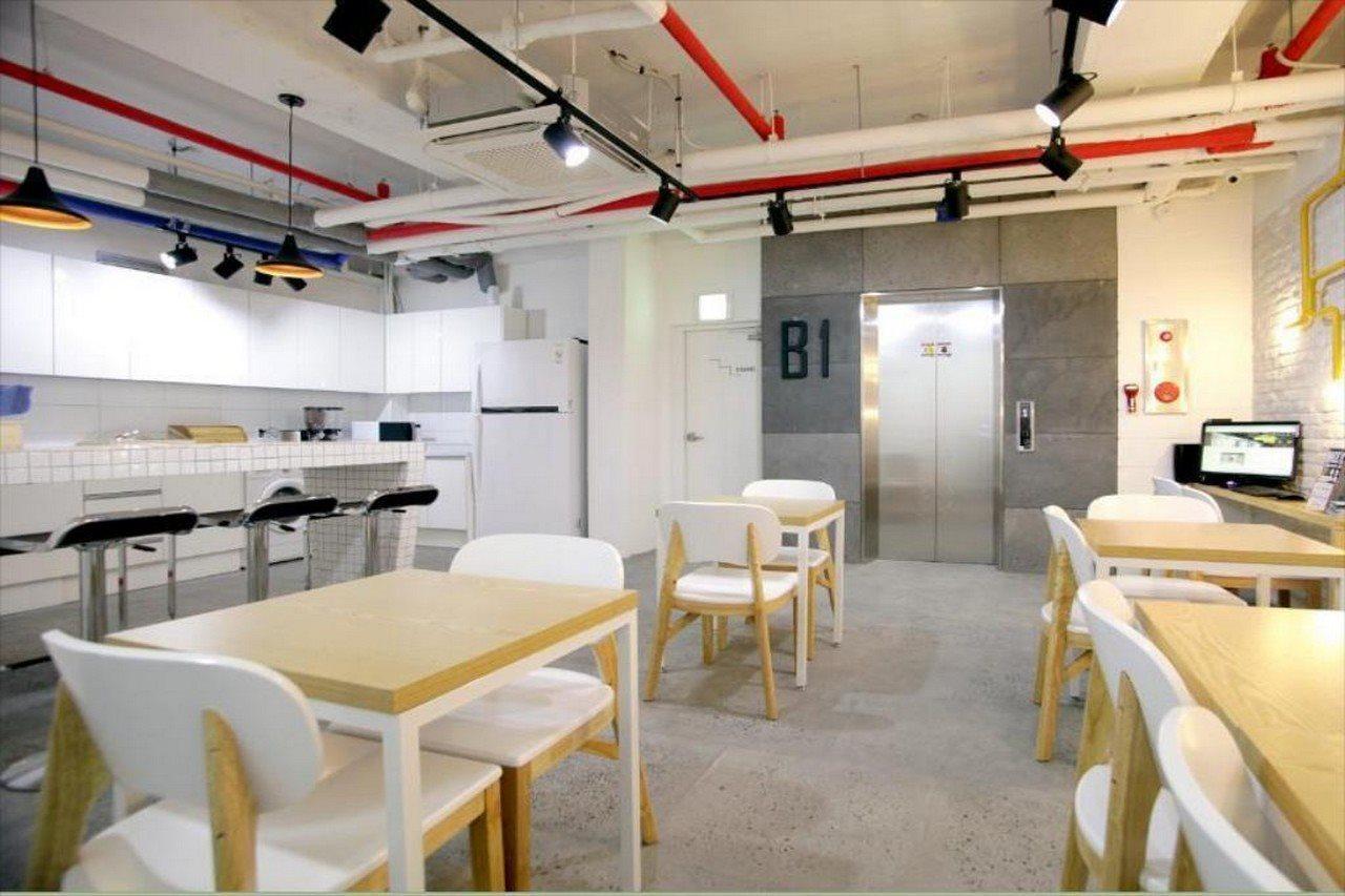 K-Pop Hotel Seoul Tower מראה חיצוני תמונה