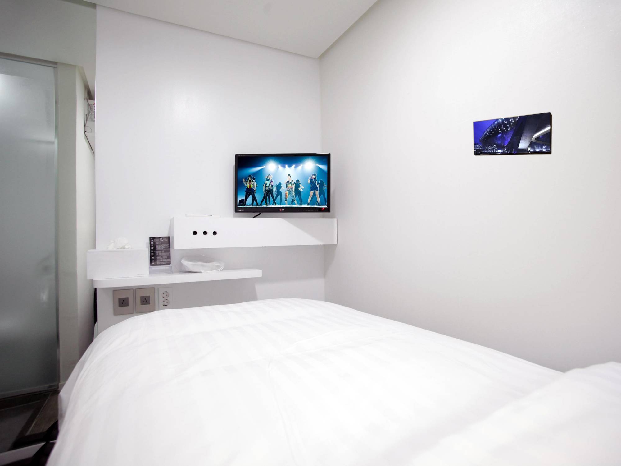K-Pop Hotel Seoul Tower מראה חיצוני תמונה